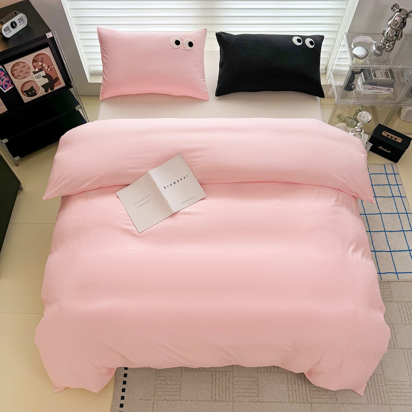 3Pcs Pink Eye Embroidery Printed Quilt Duvet Cover Bedding Set
